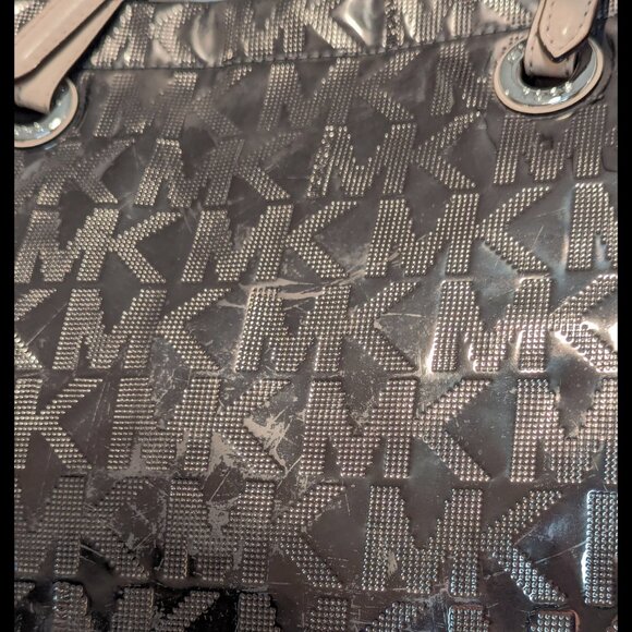 Nice MICHAEL KORS AV-1309 Monogram Metallic Bronze Patent Leather Large Tote - Picture 4 of 5